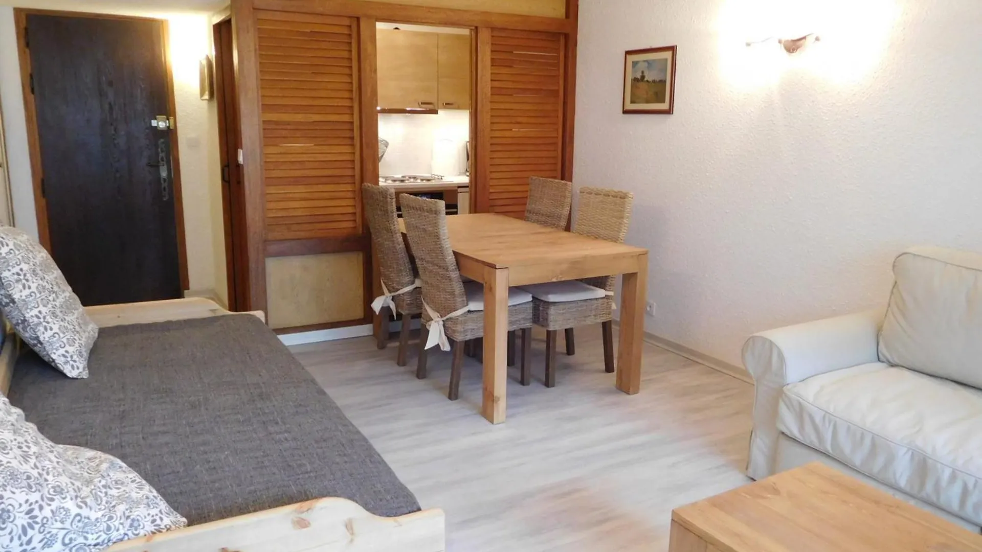 Bel Appartement 2 Pieces Avec Parking A Chamonix - Fr-1-517-39 contacts